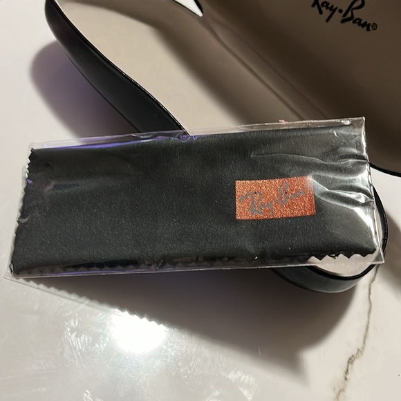 Ray-Ban Eyeglass frame case black unisex w lenses cloth, eyeglasses not included - Picture 6 of 8